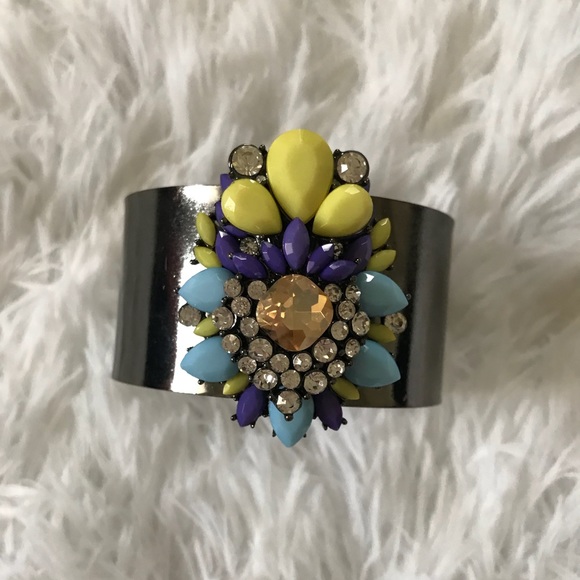 boutique Jewelry - Just In 🌸 Beautiful Crown Statement Cuff 🌸